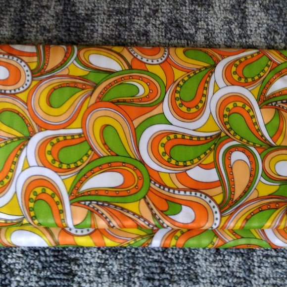 Multicolored Hanging Storage With Pockets - Picture 5 of 5